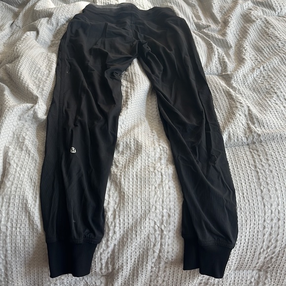 lululemon joggers size 2 black - Picture 2 of 3